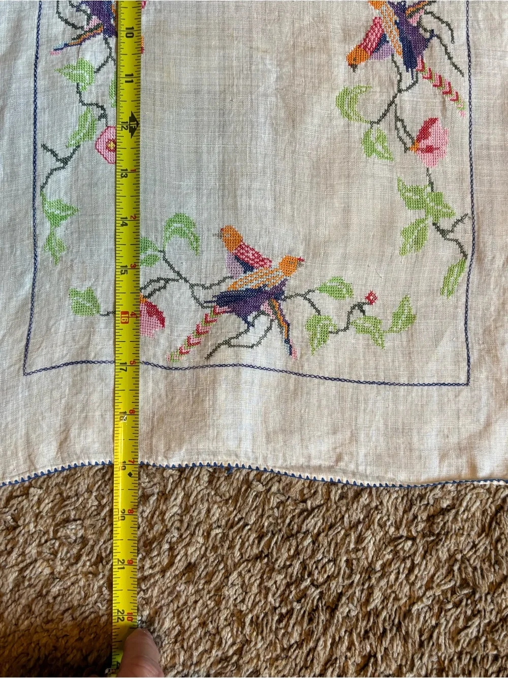 N/A vintage table